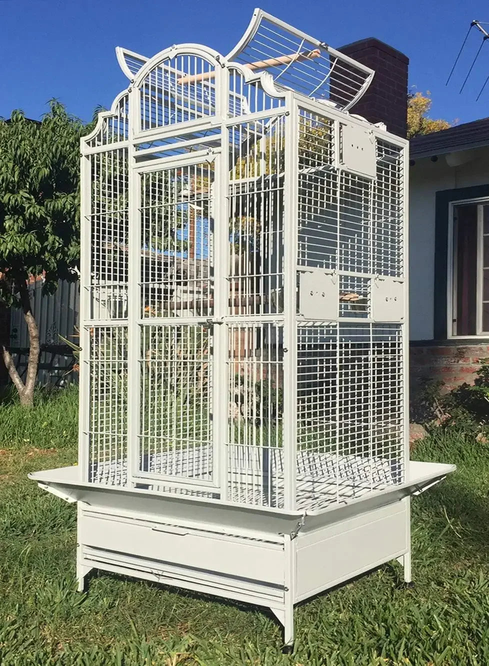 Large Stylish Play Dome Top Durable Wrought Iron Bird Parrot Parttot Finch Macaw Cockatoo Cage Including Stand